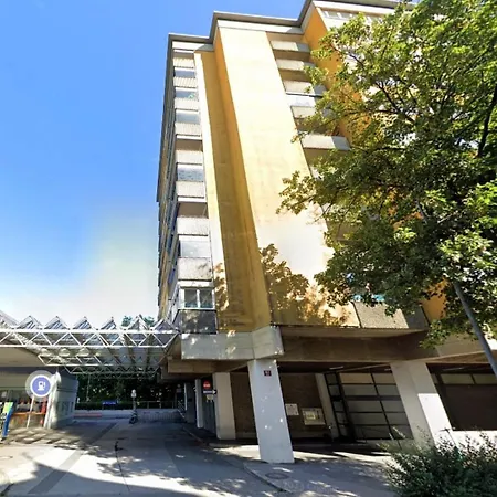 Appartamento Mydistrict Hidden Gems - Innrain 102 Innsbruck